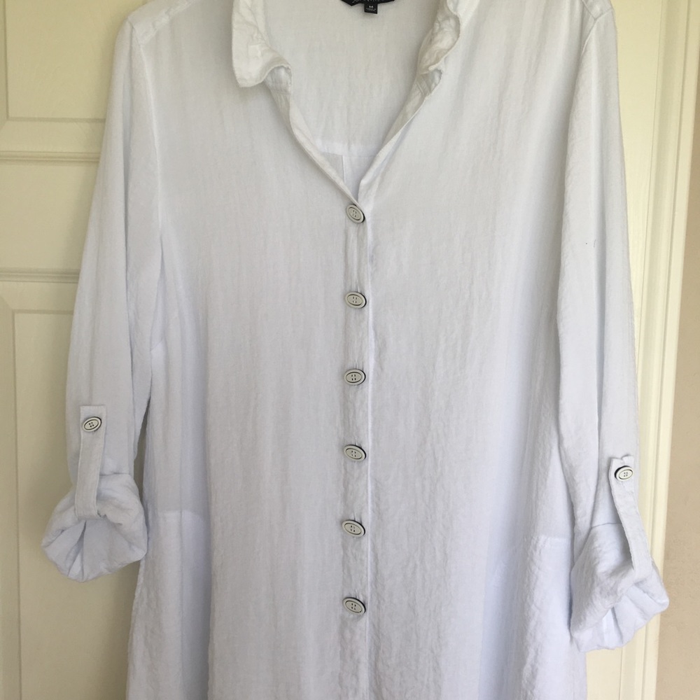 John Mark size Medium ladies top